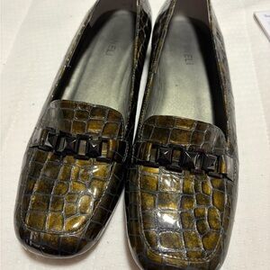Vaneli Gold and Black Croc-Embossed Heels